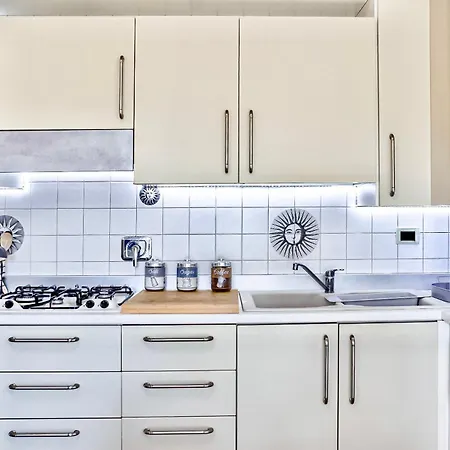 -politecnico- Classy X5 Con Balconi, Vista E Parcheggio Gratuito Διαμέρισμα